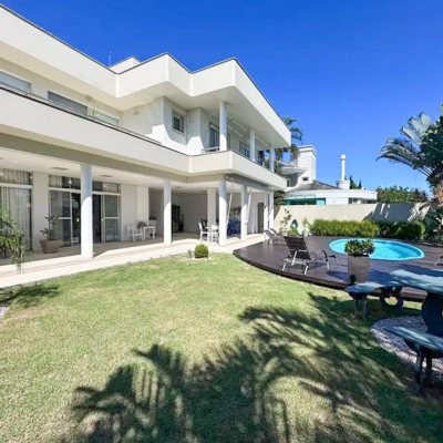 Casa Residencial com 605m², 5 quartos, 5 suítes, 6 garagens, no bairro Jurerê Internacional em Florianópolis