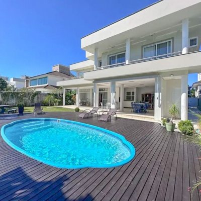 Casa Residencial com 605m², 5 quartos, 5 suítes, 6 garagens, no bairro Jurerê Internacional em Florianópolis