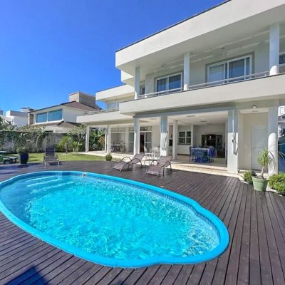 Casa Residencial com 605m², 5 quartos, 5 suítes, 6 garagens, no bairro Jurerê Internacional em Florianópolis