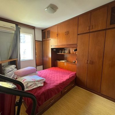 Apartamentos com 48m², 1 quarto, 1 suíte, 1 garagem, no bairro Centro em Florianópolis