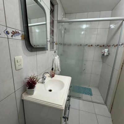 Apartamentos com 48m², 1 quarto, 1 suíte, 1 garagem, no bairro Centro em Florianópolis