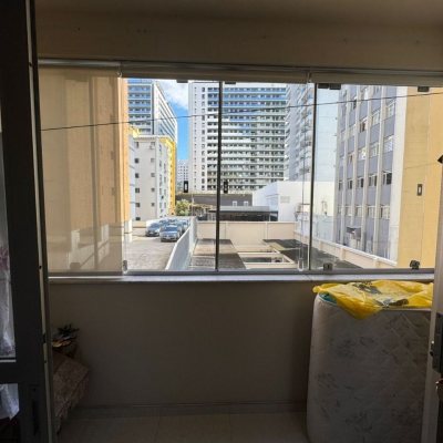 Apartamentos com 48m², 1 quarto, 1 suíte, 1 garagem, no bairro Centro em Florianópolis