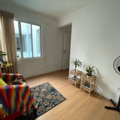 Apartamentos com 68m², 2 quartos, 1 garagem, no bairro BALNEARIO em Florianópolis