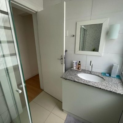 Apartamentos com 68m², 2 quartos, 1 garagem, no bairro BALNEARIO em Florianópolis