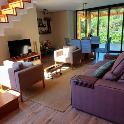 Casa em Condomínio com 186m², 2 quartos, 1 suíte, 2 garagens, no bairro Vargem Grande em Florianópolis