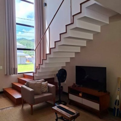 Casa em Condomínio com 186m², 2 quartos, 1 suíte, 2 garagens, no bairro Vargem Grande em Florianópolis