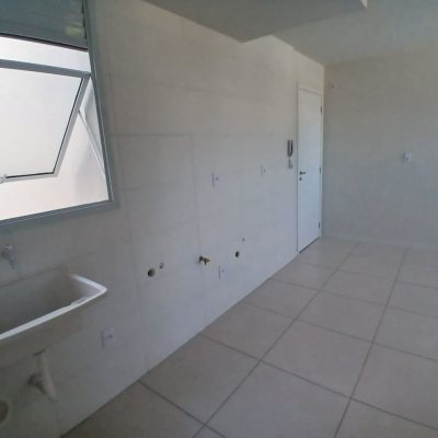 Apartamentos com 48m², 2 quartos, 1 garagem, no bairro Sertão Do Maruim em São José