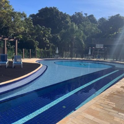 Cobertura com 196m², 3 quartos (sendo 1 suíte), 2 garagens, no bairro Carvoeira em Florianópolis