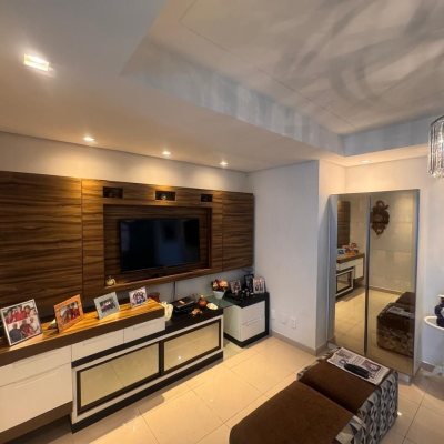 Cobertura com 196m², 3 quartos (sendo 1 suíte), 2 garagens, no bairro Carvoeira em Florianópolis