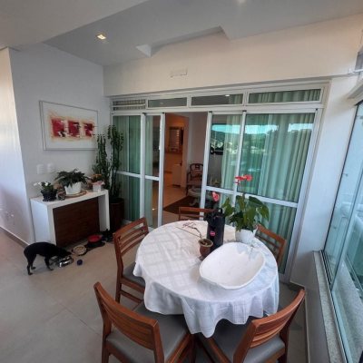 Cobertura com 196m², 3 quartos (sendo 1 suíte), 2 garagens, no bairro Carvoeira em Florianópolis