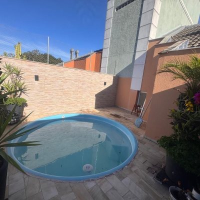 Cobertura com 196m², 3 quartos (sendo 1 suíte), 2 garagens, no bairro Carvoeira em Florianópolis