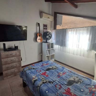Casa em Condomínio com 297m², 5 quartos, 1 suíte, 4 garagens, no bairro Cachoeira Do Bom Jesus em Florianópolis