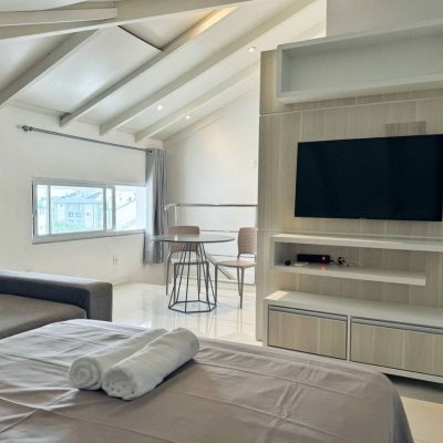 Cobertura com 200m², 3 quartos, 1 suíte, 2 garagens, no bairro Ingleses do Rio Vermelho em Florianópolis