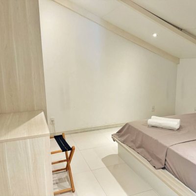 Cobertura com 200m², 3 quartos, 1 suíte, 2 garagens, no bairro Ingleses do Rio Vermelho em Florianópolis