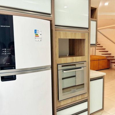 Cobertura com 200m², 3 quartos, 1 suíte, 2 garagens, no bairro Ingleses do Rio Vermelho em Florianópolis