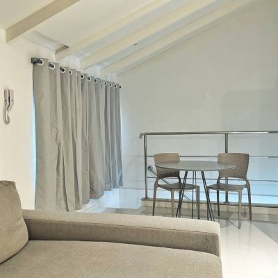 Cobertura com 200m², 3 quartos, 1 suíte, 2 garagens, no bairro Ingleses do Rio Vermelho em Florianópolis