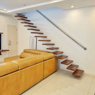 Cobertura com 200m², 3 quartos, 1 suíte, 2 garagens, no bairro Ingleses do Rio Vermelho em Florianópolis