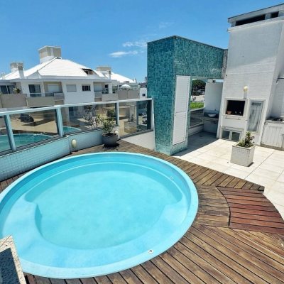 Cobertura com 200m², 3 quartos, 1 suíte, 2 garagens, no bairro Ingleses do Rio Vermelho em Florianópolis