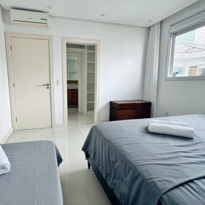 Cobertura com 200m², 3 quartos, 1 suíte, 2 garagens, no bairro Ingleses do Rio Vermelho em Florianópolis