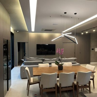 Casa Residencial com 323m², 4 quartos, 4 suítes, 4 garagens, no bairro Ingleses do Rio Vermelho em Florianópolis