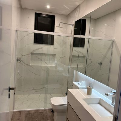 Casa Residencial com 323m², 4 quartos, 4 suítes, 4 garagens, no bairro Ingleses do Rio Vermelho em Florianópolis