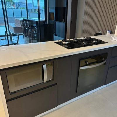 Casa Residencial com 323m², 4 quartos, 4 suítes, 4 garagens, no bairro Ingleses do Rio Vermelho em Florianópolis