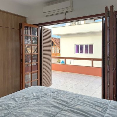 Casa Residencial com 230m², 3 quartos, 1 suíte, 4 garagens, no bairro Jurerê Internacional em Florianópolis
