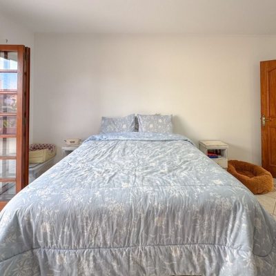 Casa Residencial com 230m², 3 quartos, 1 suíte, 4 garagens, no bairro Jurerê Internacional em Florianópolis