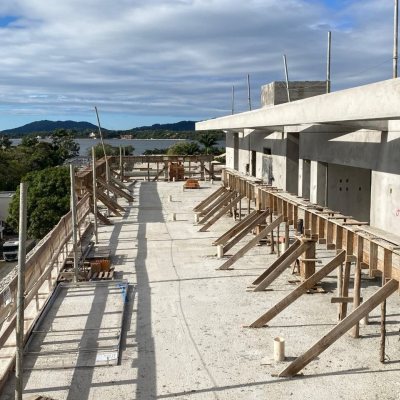 Apartamentos com 70m², 2 quartos (sendo 1 suíte), 1 garagem, no bairro Canto Da Lagoa em Florianópolis