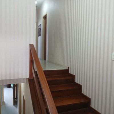 Casa Residencial com 191m², 4 quartos, 1 suíte, 2 garagens, no bairro Ipiranga em São José