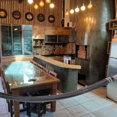 Casa Residencial com 191m², 4 quartos, 1 suíte, 2 garagens, no bairro Ipiranga em São José