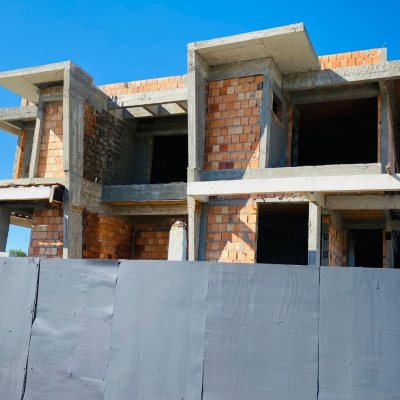 Casa Residencial com 126m², 3 quartos, 1 suíte, 2 garagens, no bairro Campeche em Florianópolis