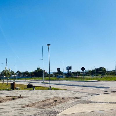 Casa Residencial com 126m², 3 quartos, 1 suíte, 2 garagens, no bairro Campeche em Florianópolis