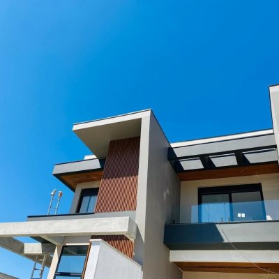 Casa Residencial com 126m², 3 quartos (sendo 1 suíte), 2 garagens, no bairro Campeche em Florianópolis