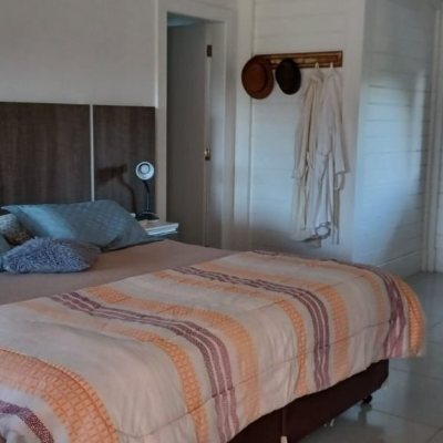 Casa em Condomínio com 240m², 3 quartos, 2 suítes, 2 garagens, no bairro Vargem Grande em Florianópolis