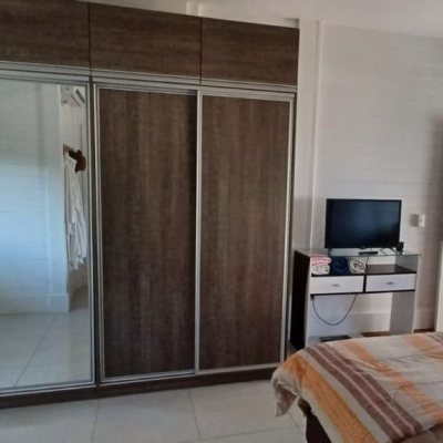 Casa em Condomínio com 240m², 3 quartos, 2 suítes, 2 garagens, no bairro Vargem Grande em Florianópolis