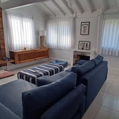 Casa em Condomínio com 240m², 3 quartos, 2 suítes, 2 garagens, no bairro Vargem Grande em Florianópolis