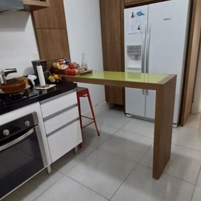 Casa em Condomínio com 240m², 3 quartos, 2 suítes, 2 garagens, no bairro Vargem Grande em Florianópolis