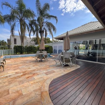 Casa em Condomínio com 270m², no bairro Barra em Balneario Camboriu