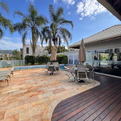 Casa em Condomínio com 270m², no bairro Barra em Balneario Camboriu
