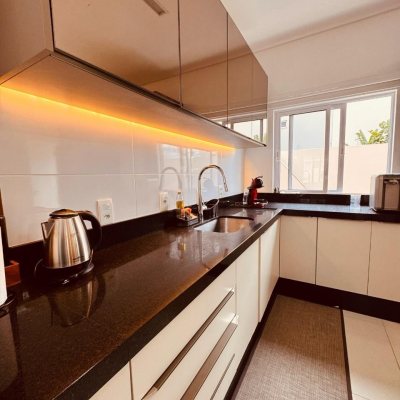 Casa em Condomínio com 270m², no bairro Barra em Balneario Camboriu