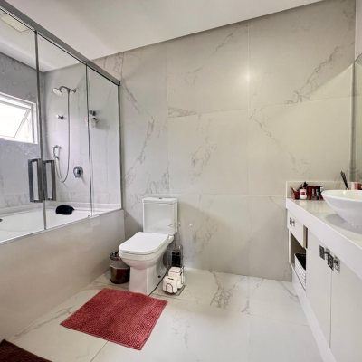 Casa em Condomínio com 270m², no bairro Barra em Balneario Camboriu