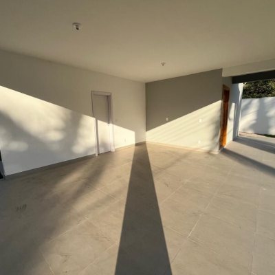 Casa em Condomínio com 192m², 3 quartos, 3 suítes, 2 garagens, no bairro Cachoeira Do Bom Jesus em Florianópolis