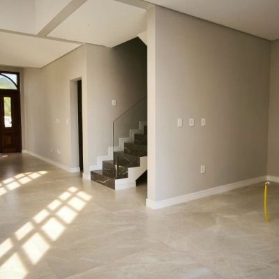 Casa em Condomínio com 165m², 3 quartos, 1 suíte, 2 garagens, no bairro Beira Rio em Biguaçu