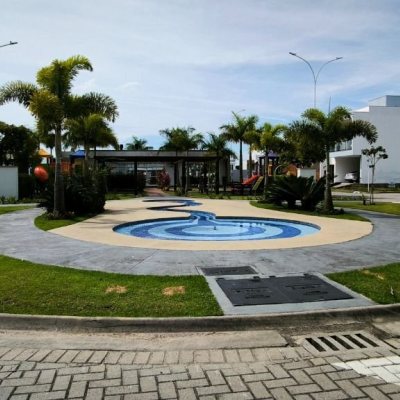 Casa em Condomínio com 165m², 3 quartos, 1 suíte, 2 garagens, no bairro Beira Rio em Biguaçu