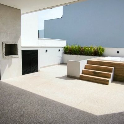 Casa em Condomínio com 165m², 3 quartos, 1 suíte, 2 garagens, no bairro Beira Rio em Biguaçu