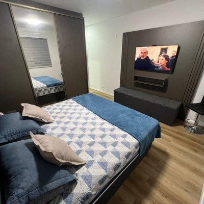 Casa Residencial com 200m², 3 quartos, 2 suítes, 6 garagens, no bairro Serraria em São José