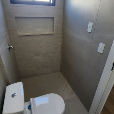 Casa Residencial com 162m², 3 quartos, 1 suíte, 2 garagens, no bairro Cachoeira Do Bom Jesus em Florianópolis