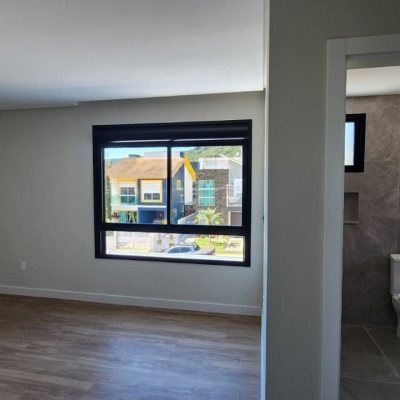 Casa Residencial com 162m², 3 quartos, 1 suíte, 2 garagens, no bairro Cachoeira Do Bom Jesus em Florianópolis