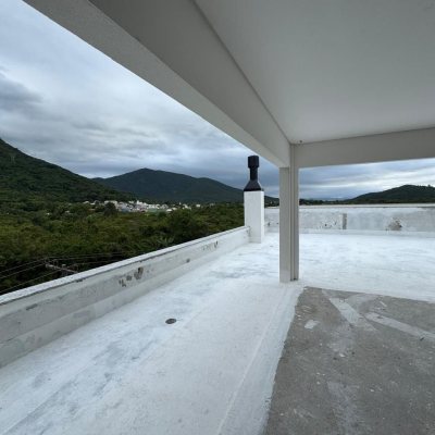 Studio Residencial com 32m², 1 quarto, 1 suíte, 1 garagem, no bairro Ribeirão Da Ilha em Florianópolis